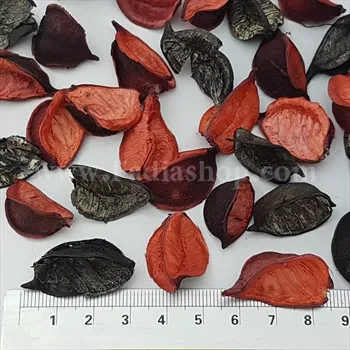 گل خشک قرمز مشکی