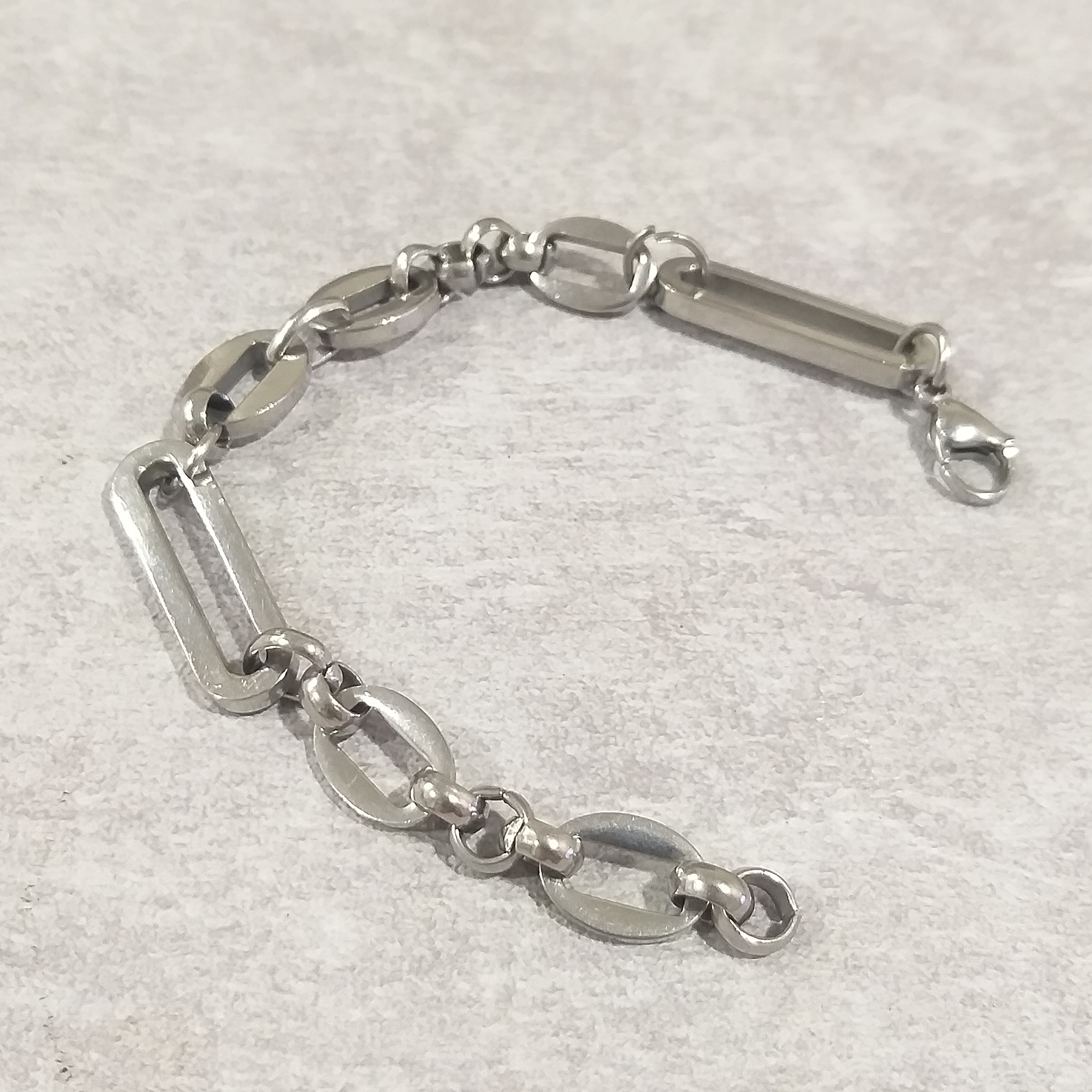 دستبند حلقه ایی