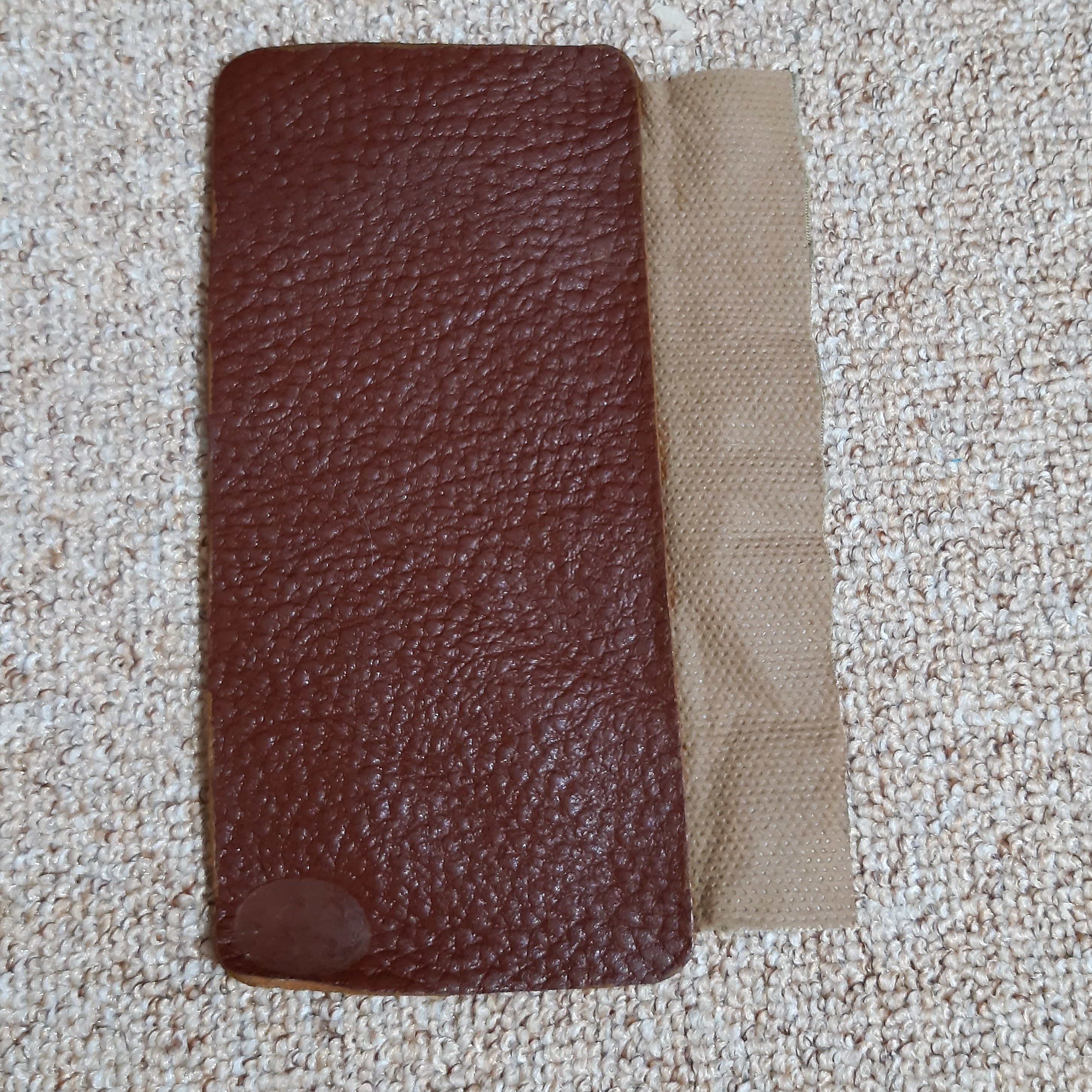 محافظ شیشه گوشی موبایل A30یاA50سامسونگ چرم گاو ودست ساز قهوه ای نقش برجسته