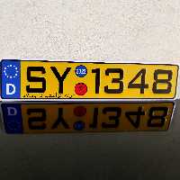 پلاک اسپرت  خودرو  رنگ زرد مدل SY  پرچم اتحادیه اروپا نوشته برجسته جنس استیل طول 48 و نیم سانت عرض 11 سانت قیمت هر عدد