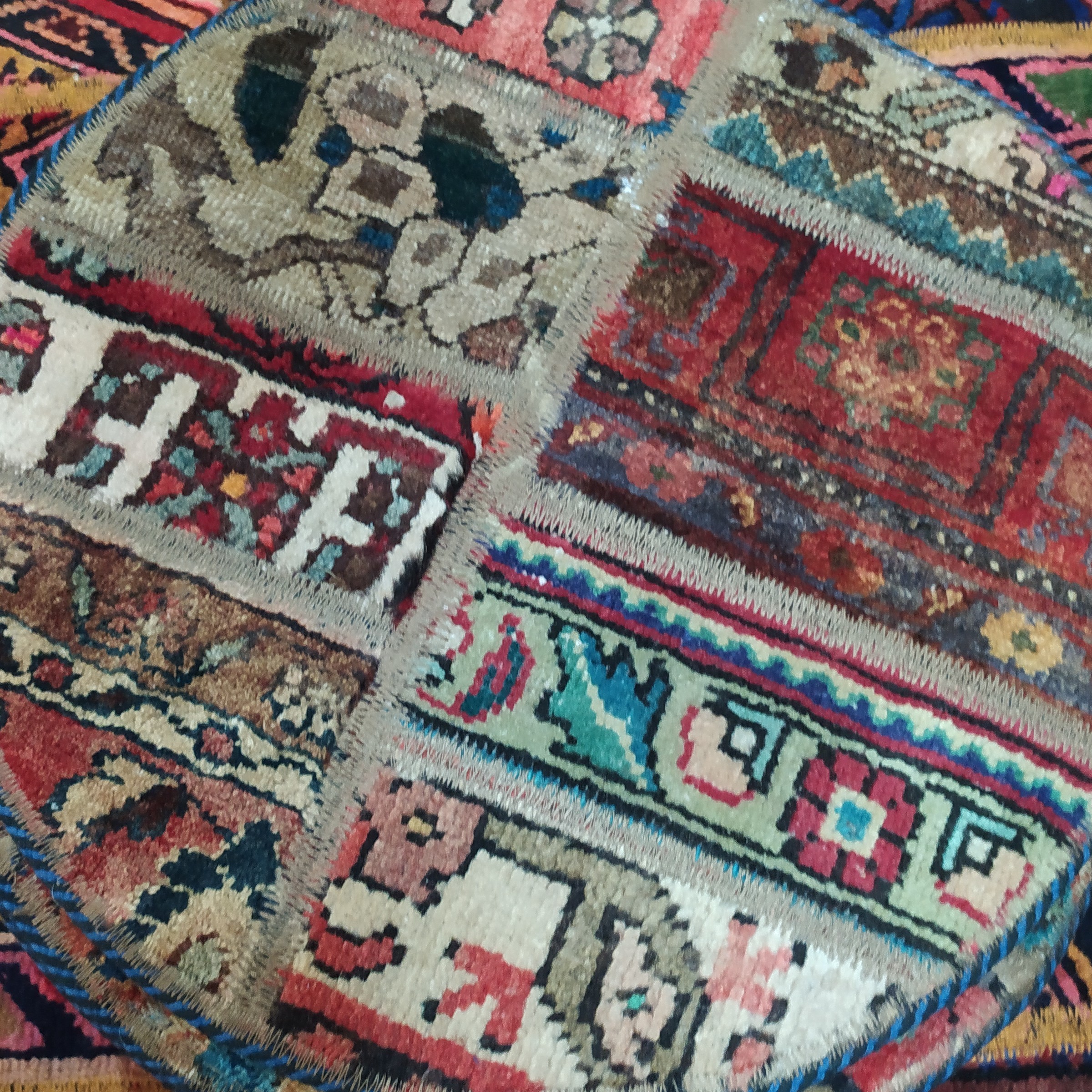 فرش چهل تیکه گرد دستبافت قطر 50