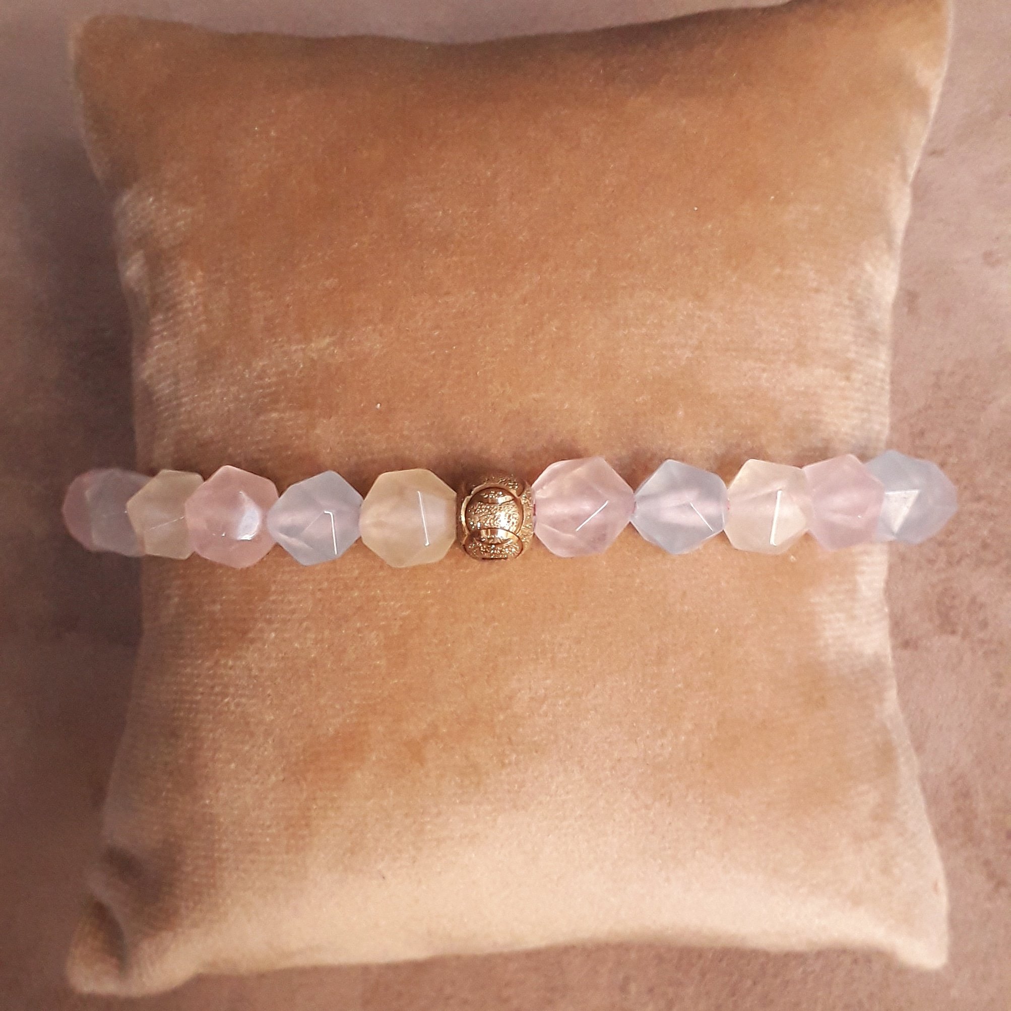 دستبند سنگی مورگانایت 2