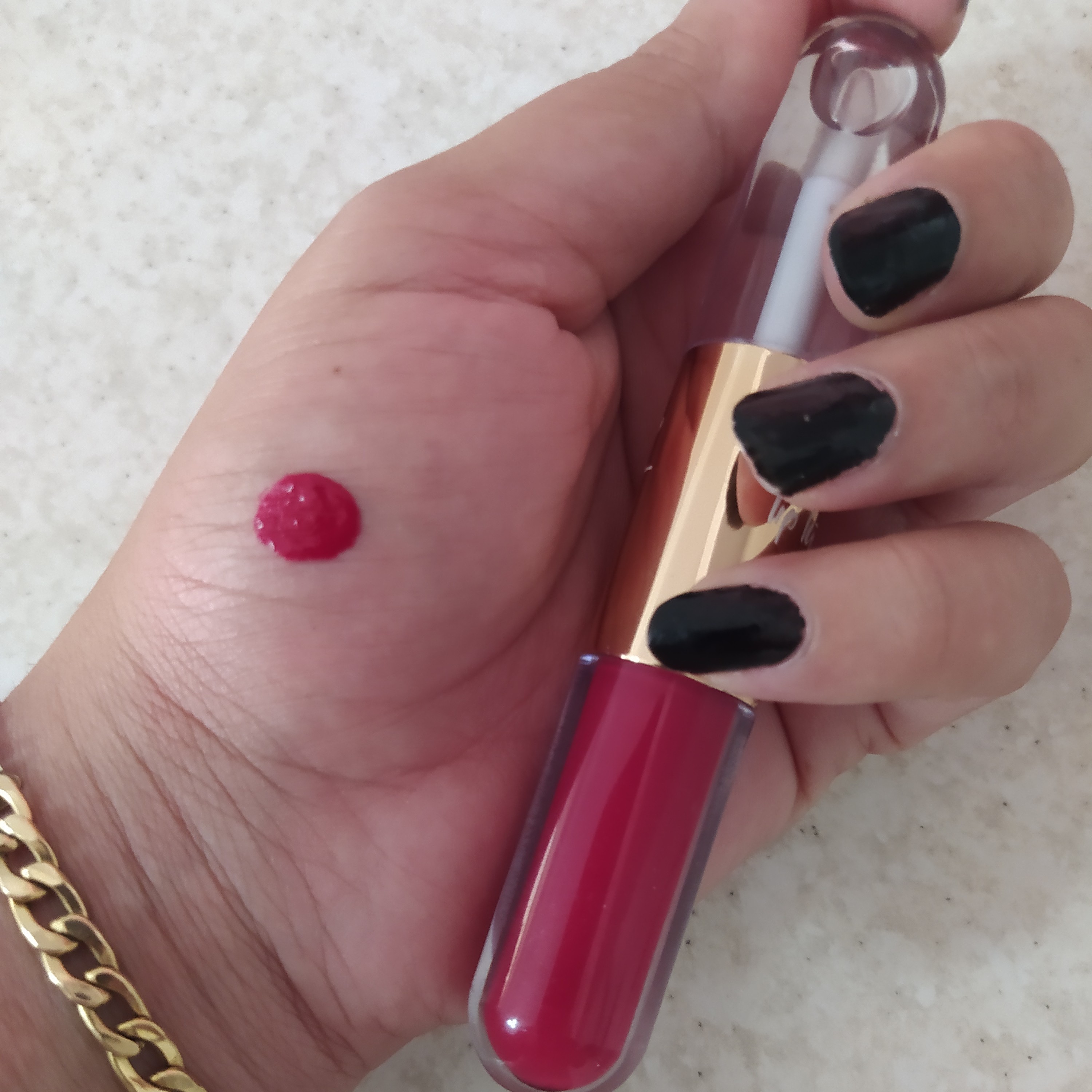 رژلب دوطرفه(برق لب ورژلب مایع)باکیفیت بالا