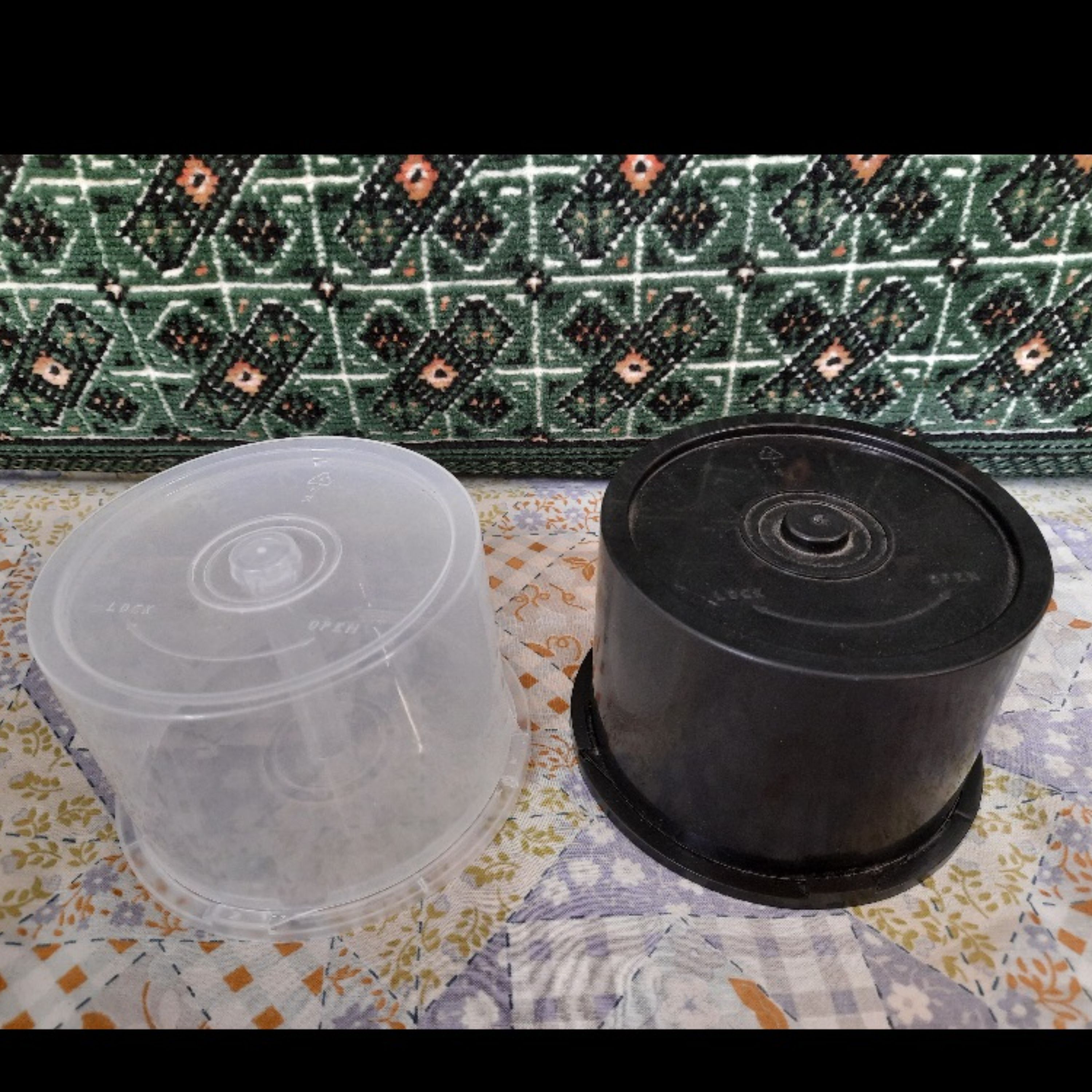 دو عدد جای سی دی 50 عددی