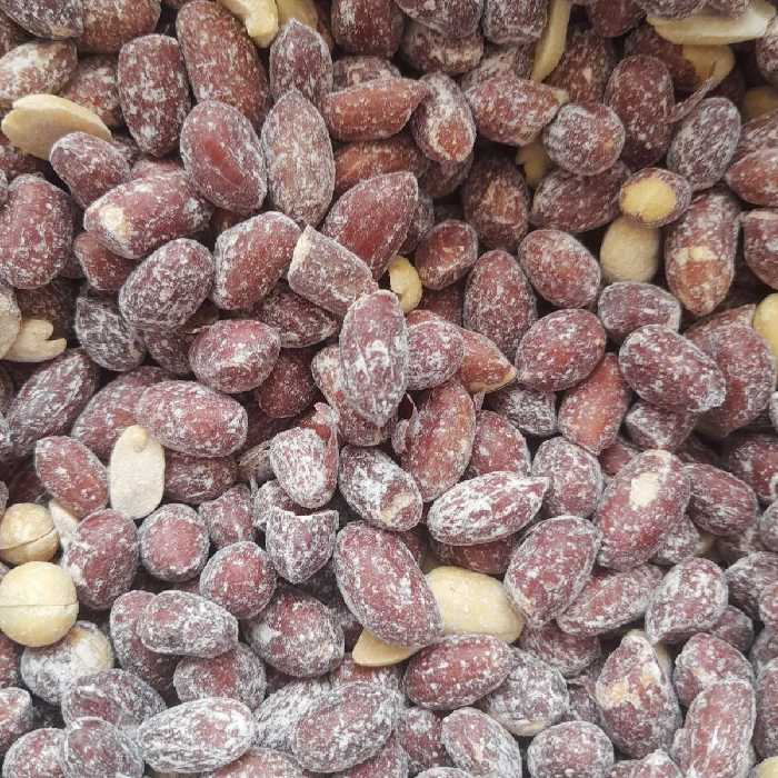 مغز بادام زمینی تفت داده  ، 900 گرمی 