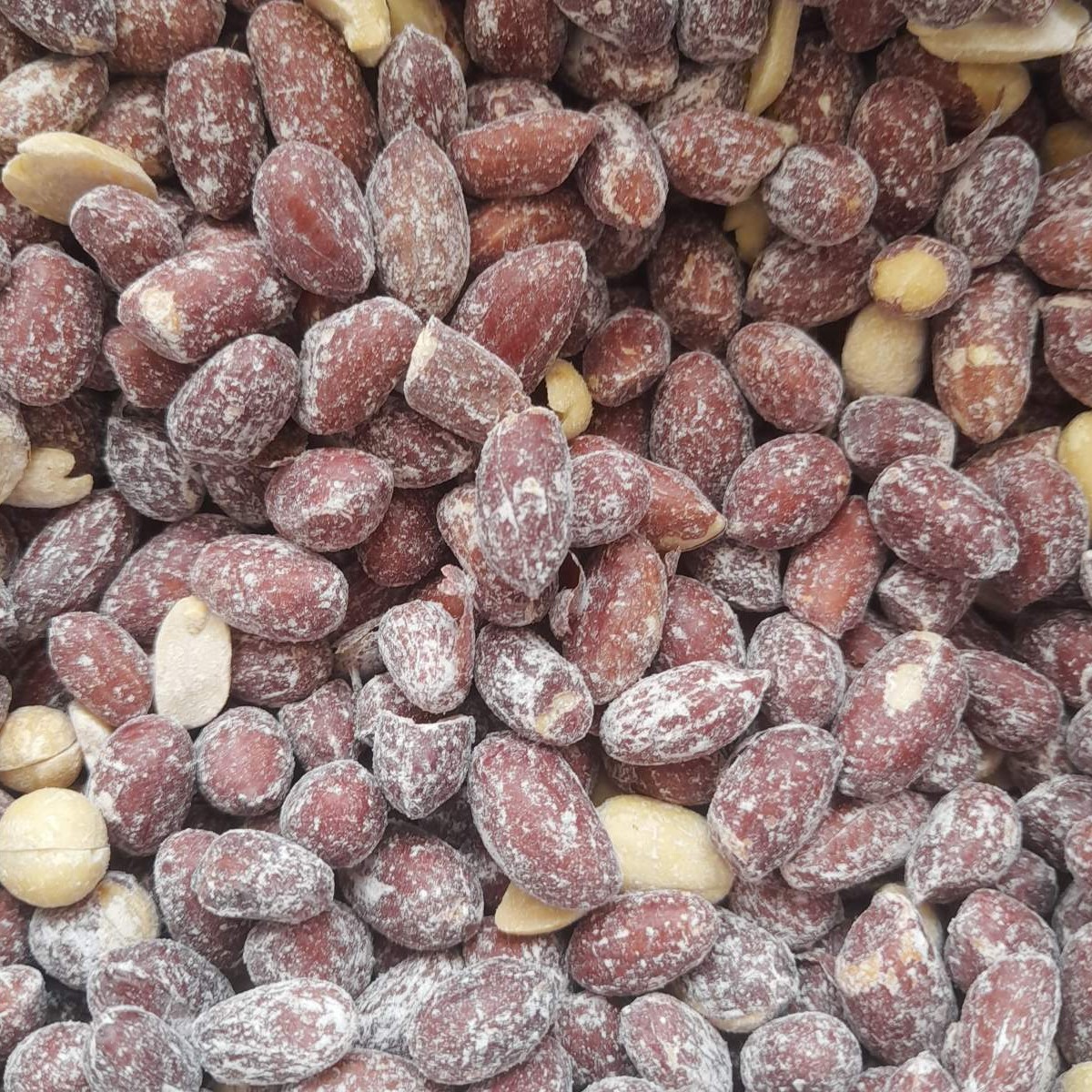 مغز بادام زمینی تفت داده  ، 900 گرمی 