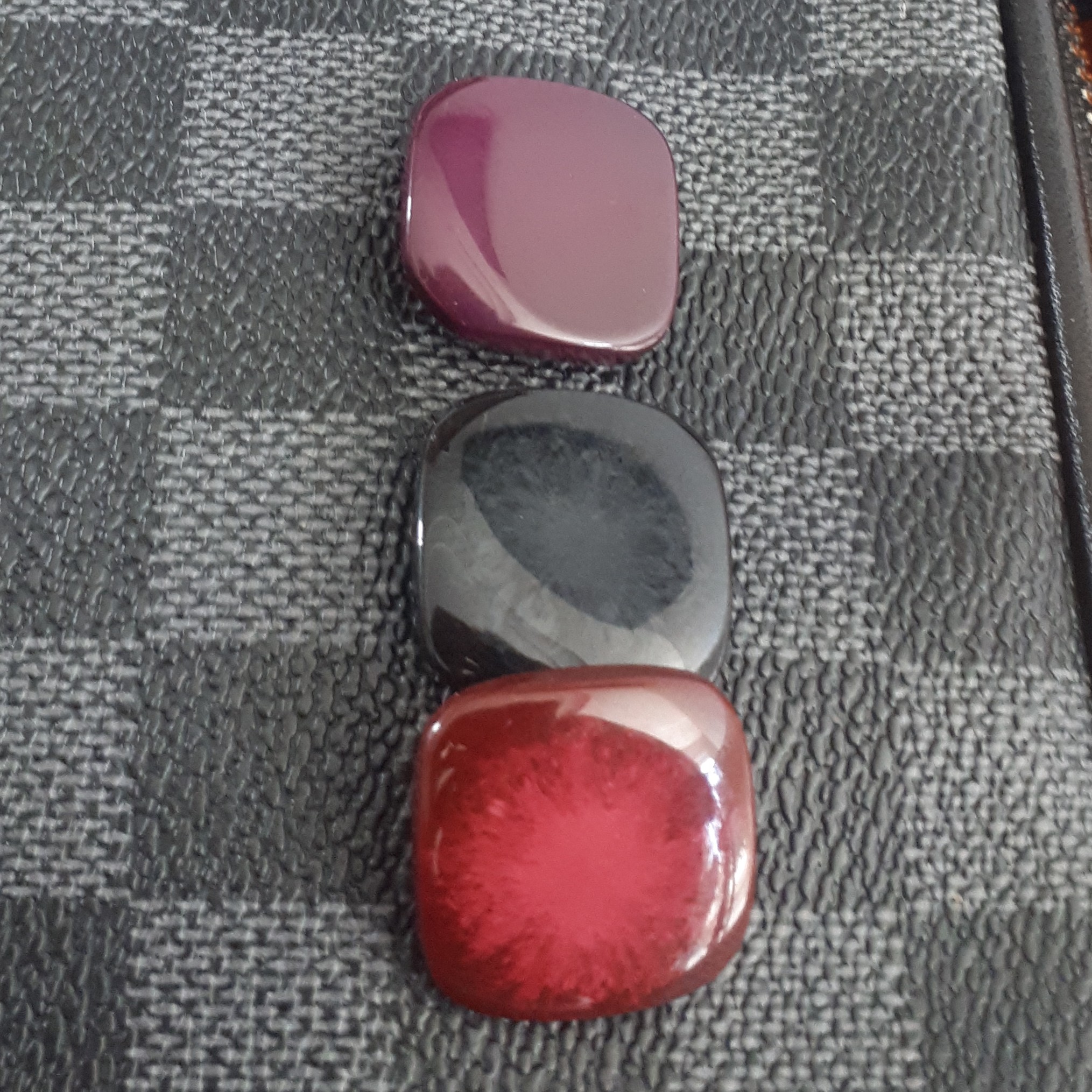 دکمه صدفی لباس زنانه 