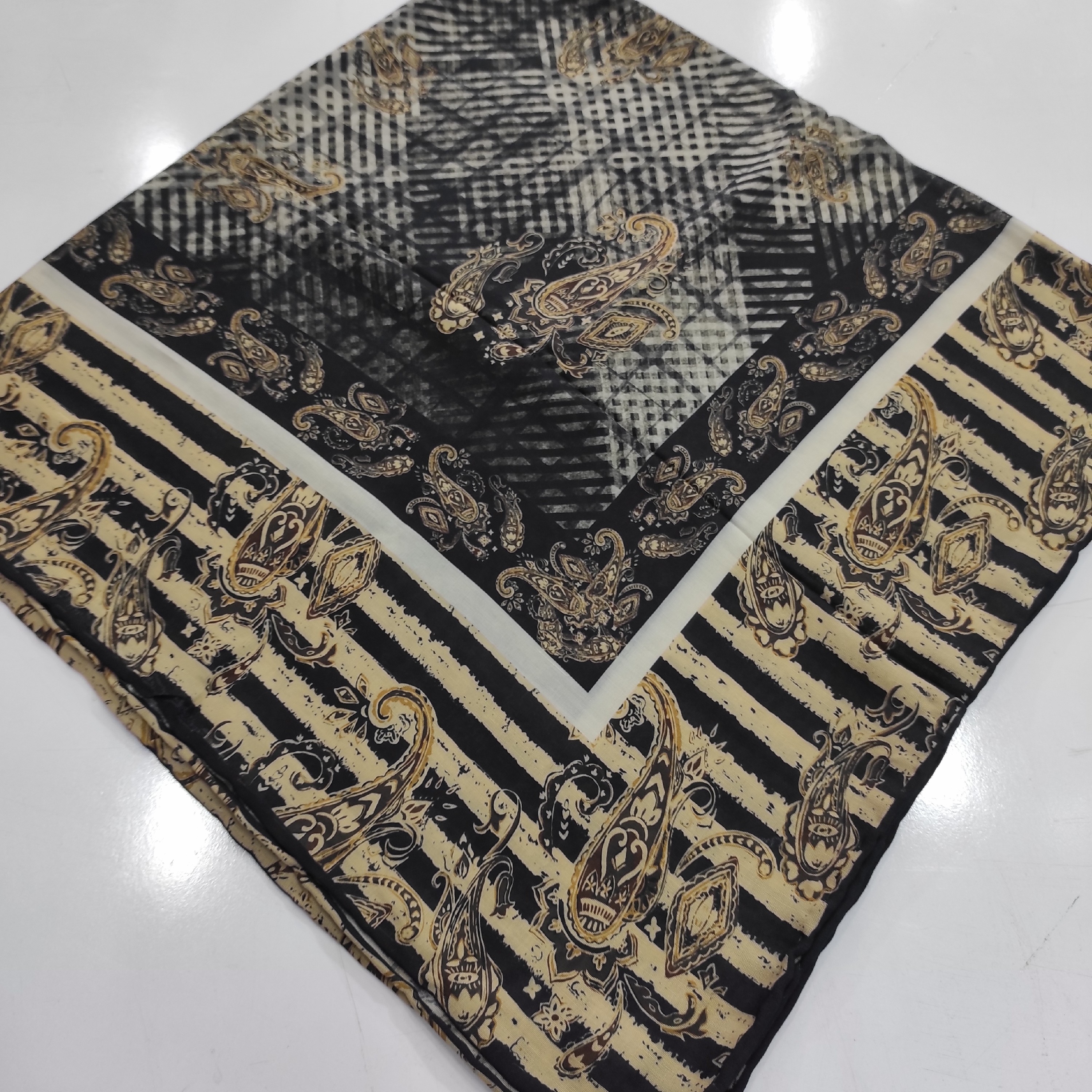روسری بت چقه