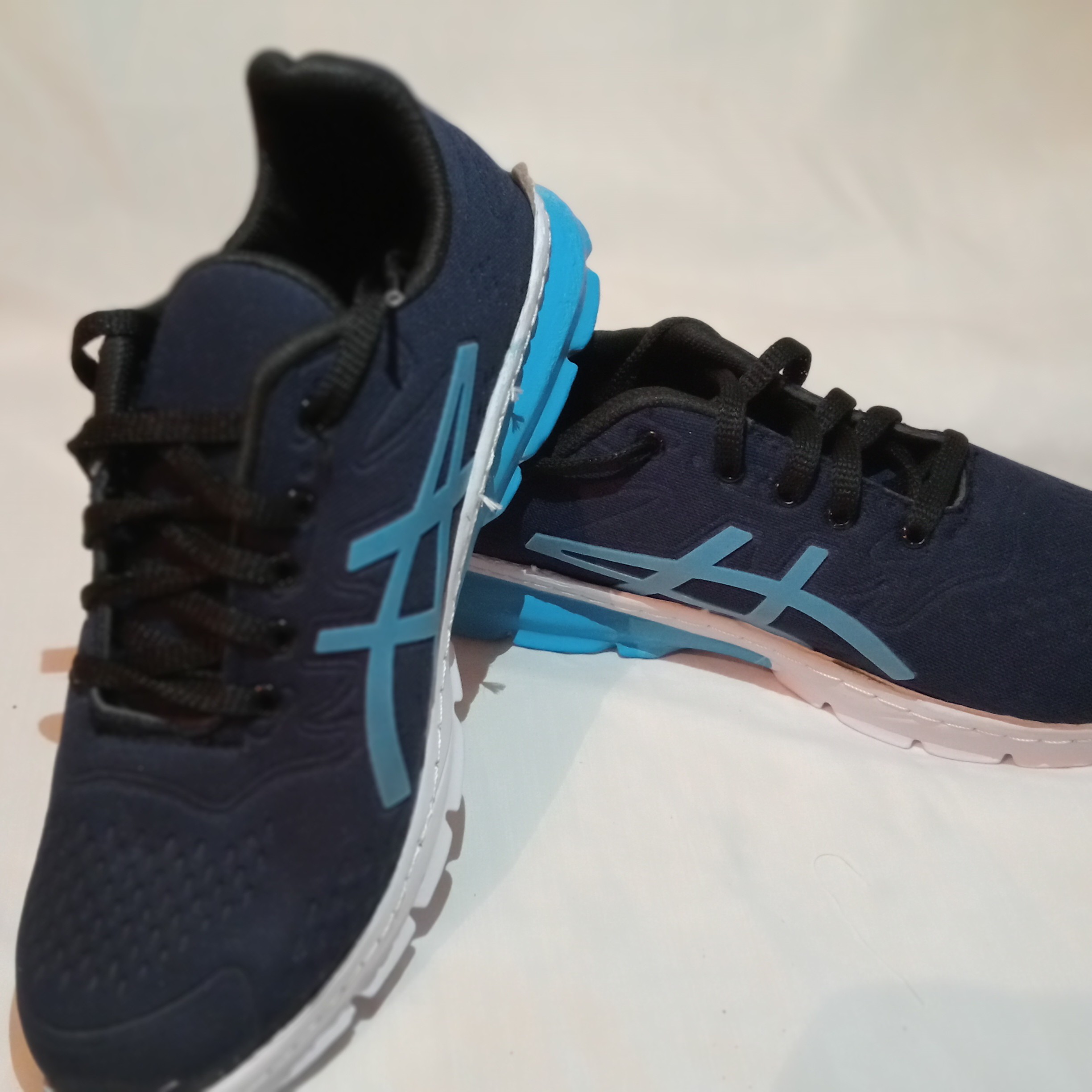 کفش کتانی مردانه