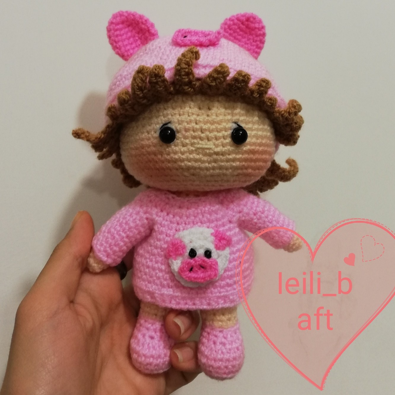 عروسک دختر بافتنی