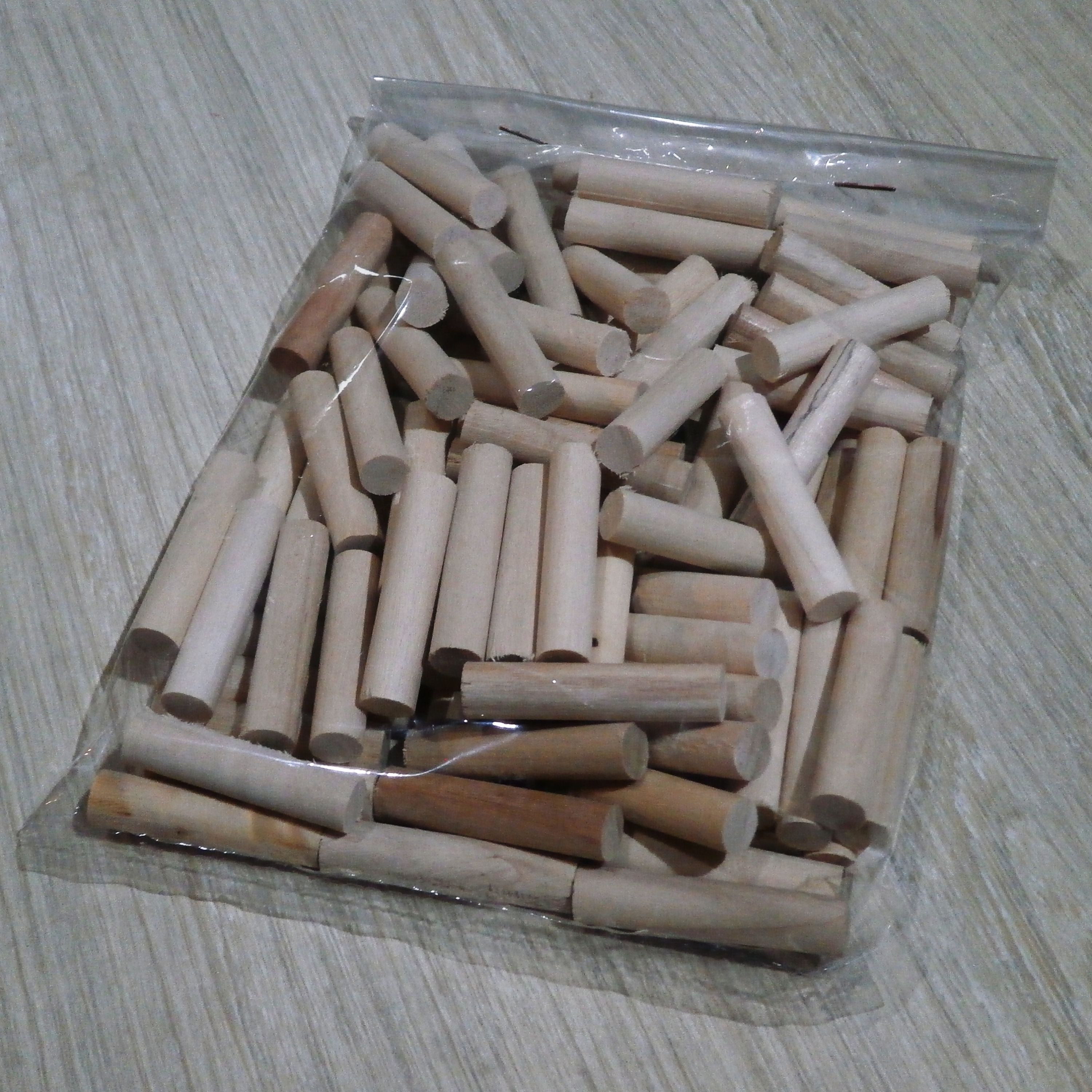 میخ چوبی 9 میل صنوبر  طول 4 سانتیمتر بسته 50 عددی