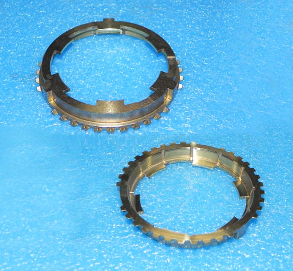 دنده برنجی بیرونی کشوئی 1 و 2 ام وی ام 530 و 550 چین یدک مرکزی - خرید لوازم یدکی خودروهای چینی - لوازم یدکی خودروهای کره ای - لوازم یدکی خودروهای ژاپنی - کف قیمت بازار - ارسال سریع به سراسر ایران