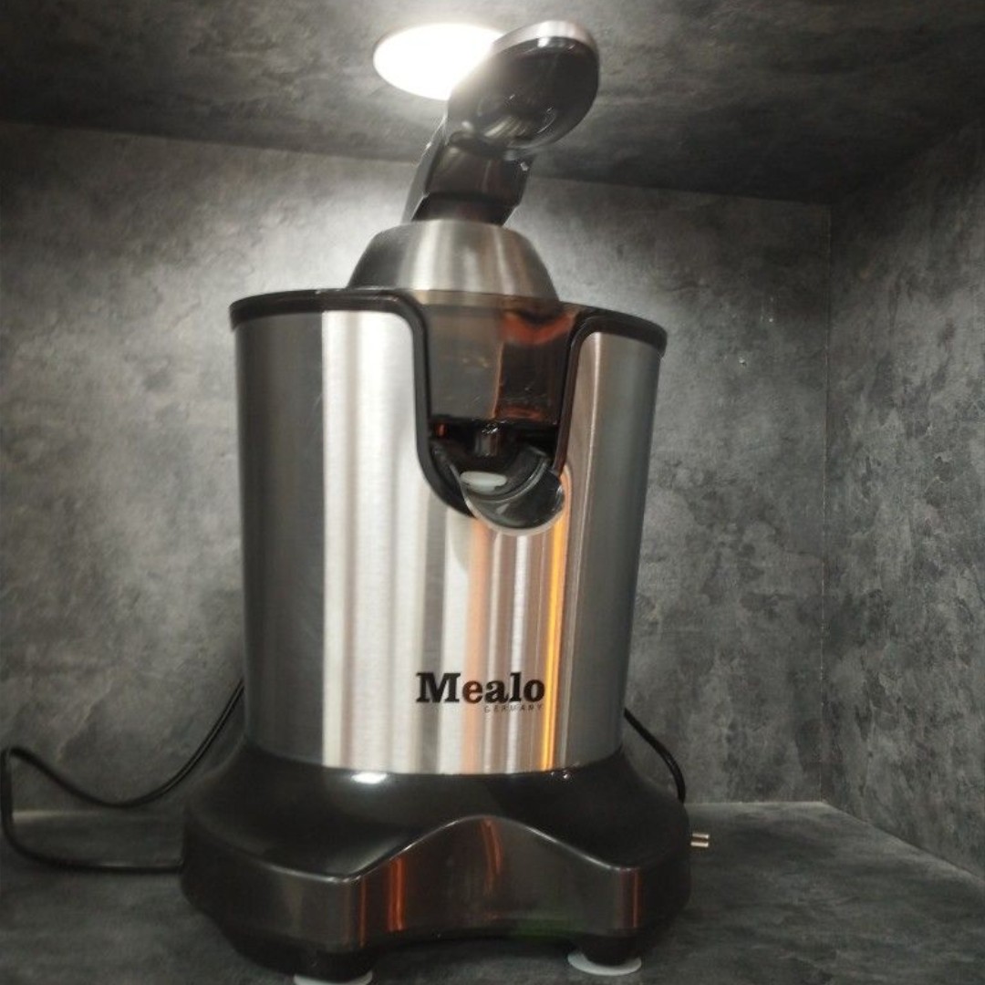 اب مرکبات گیر
برند mealo میلو
مدل ml300
ساخت آلمان 
اصلی
بدنه استیل ضدزنگ
توان مصرفی450وات
دارای 2مخروط ابمیوه گیری
اب ا