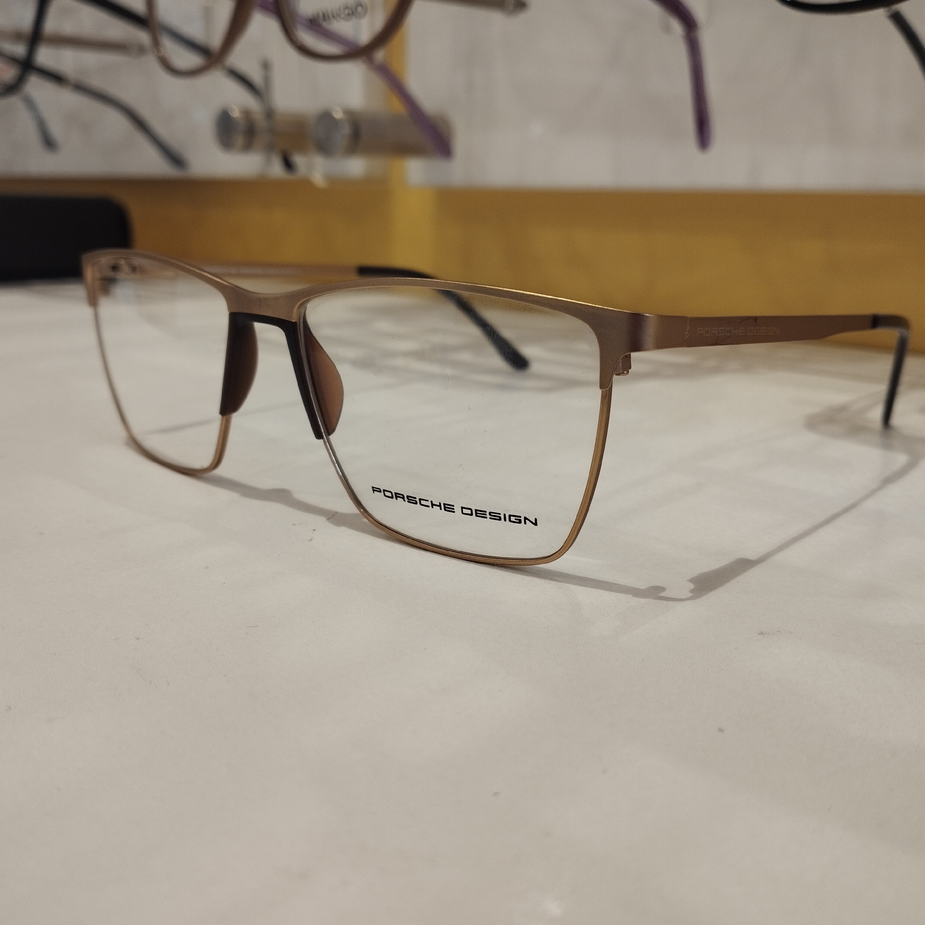 عینک طبی مردانه فلزی PORSCHE DESIGN  دماغه یک تکه مدل  P8295 بسیار شیک و زیبا