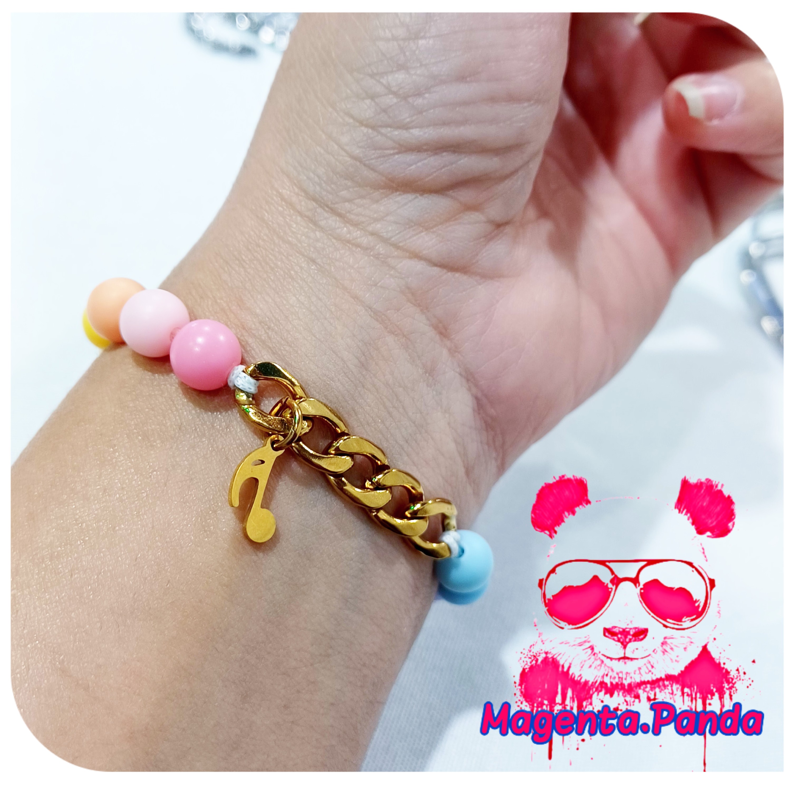 دستبند مهره پاستیلی ترکیبی با کارتیر  استیل و آویز نت موسیقی