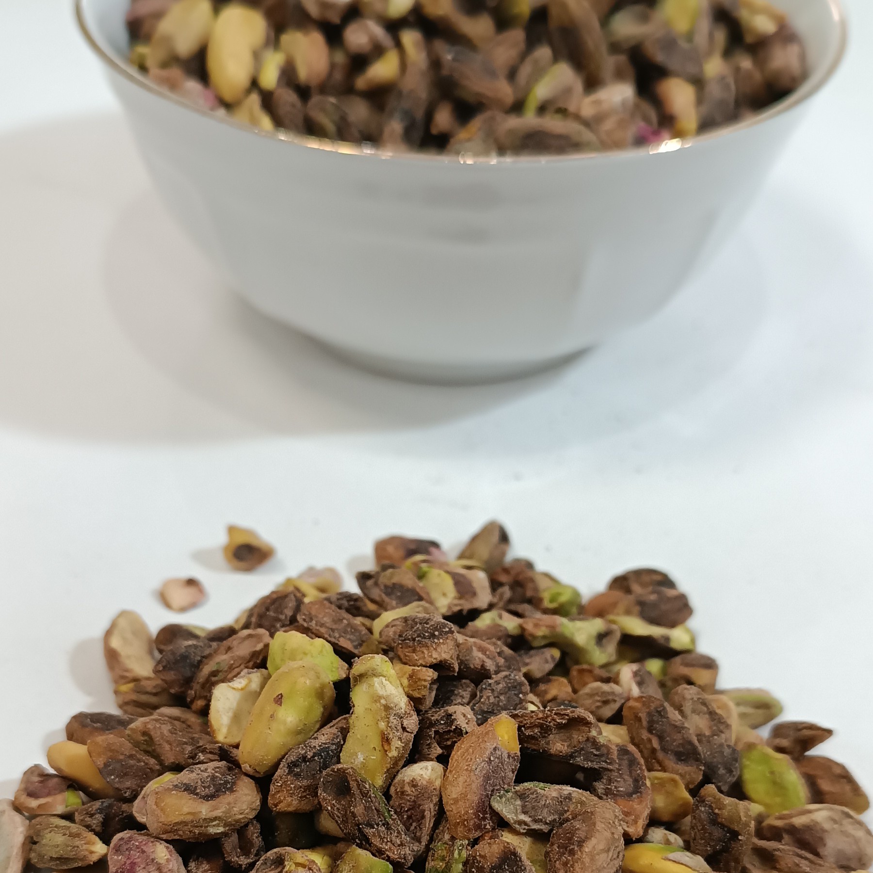 مغز پسته خام300 گرمی مناسب کیک و شیرینی و باقلوا