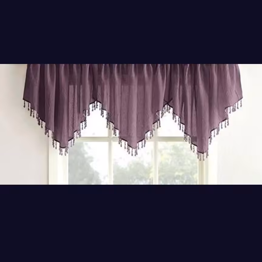 3 عدد پرده ساتن طرح دار و 4 حدد حریر رنگی همگی دوخته شده روی نوار پرده بدون چین