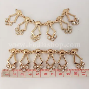 آویز لباس نگین دار طلایی