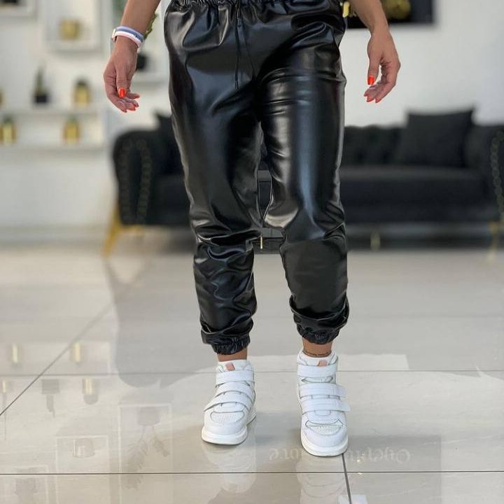 شلوارزنانه