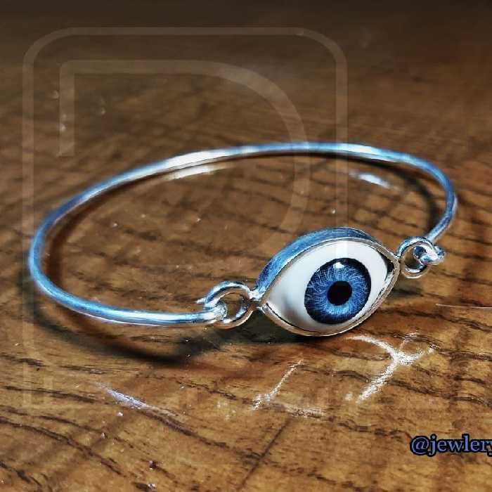 دستبند چشم از مجموعه تو را نگاه میکنم