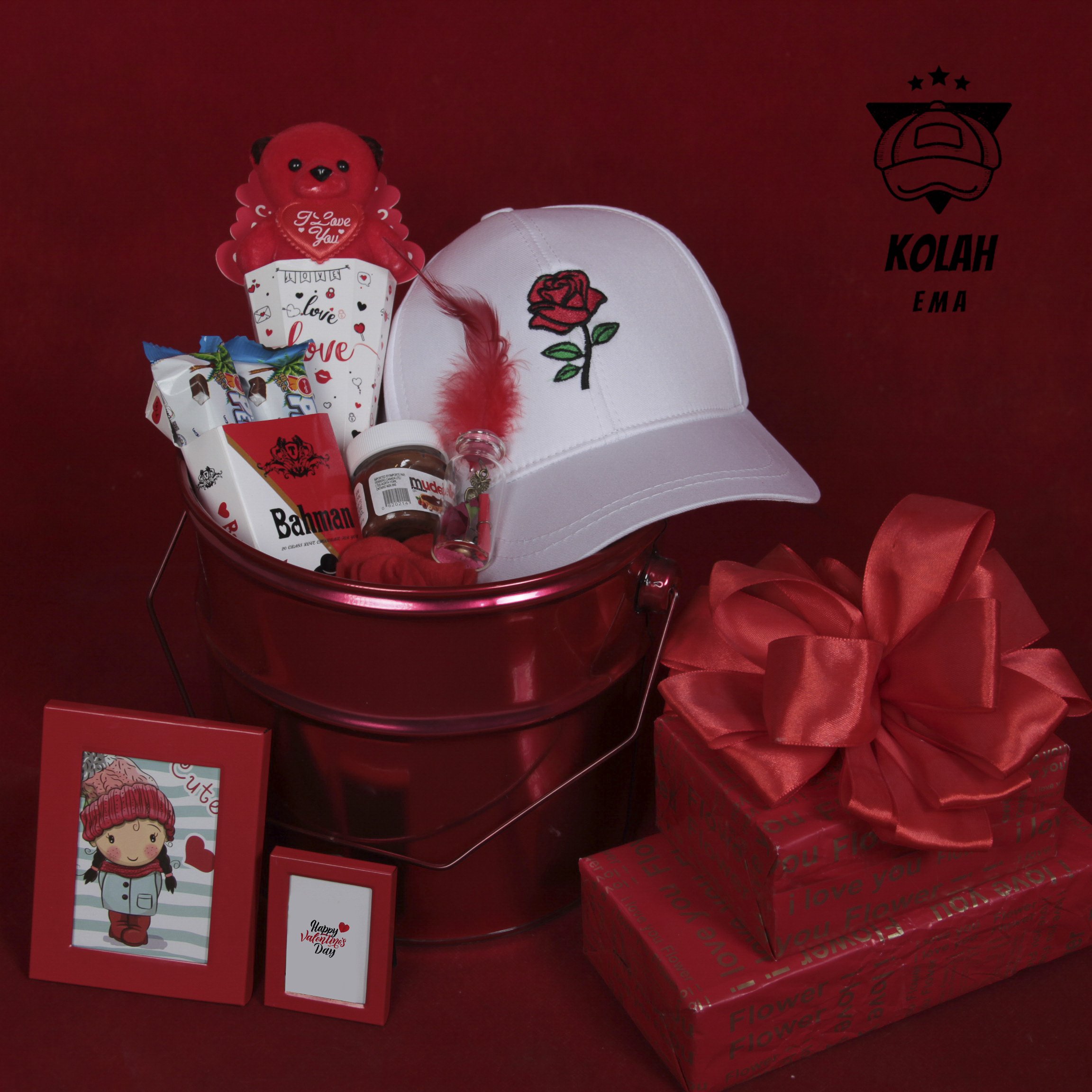 باکس ولنتاین همراه کلاه های گلدوزی