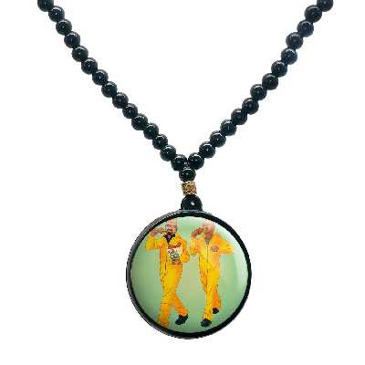 گردنبند پرمانه طرح بریکینگ بد کد pmd.7551 مدل دو طرفه