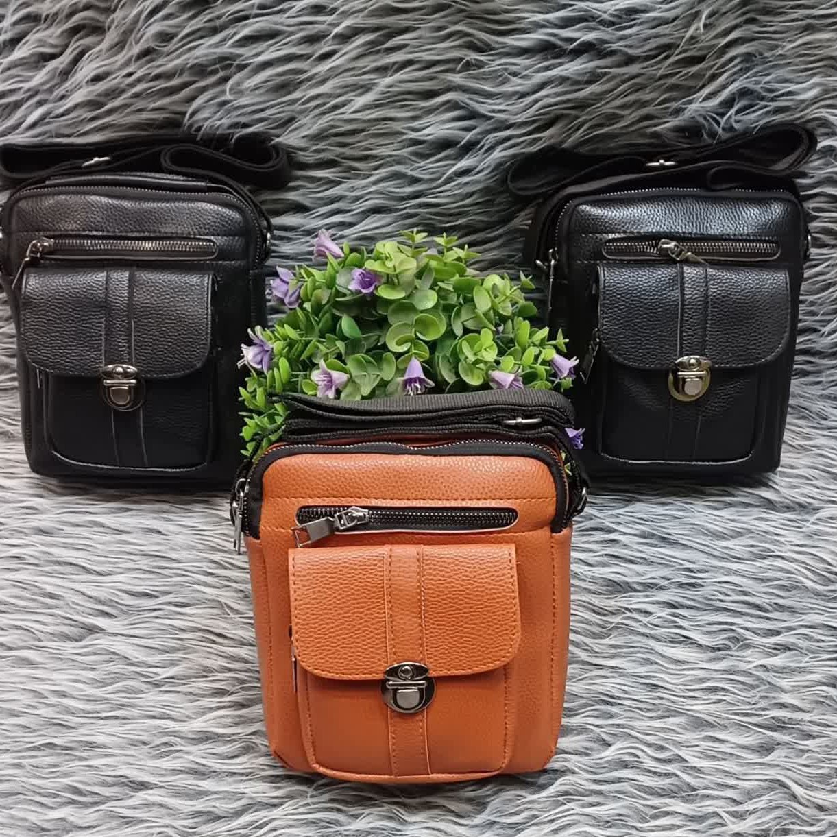 کیف دوشی زنانه و دخترانه زیبا رنگبندی متنوع متریال عالی رنگ ثابت 