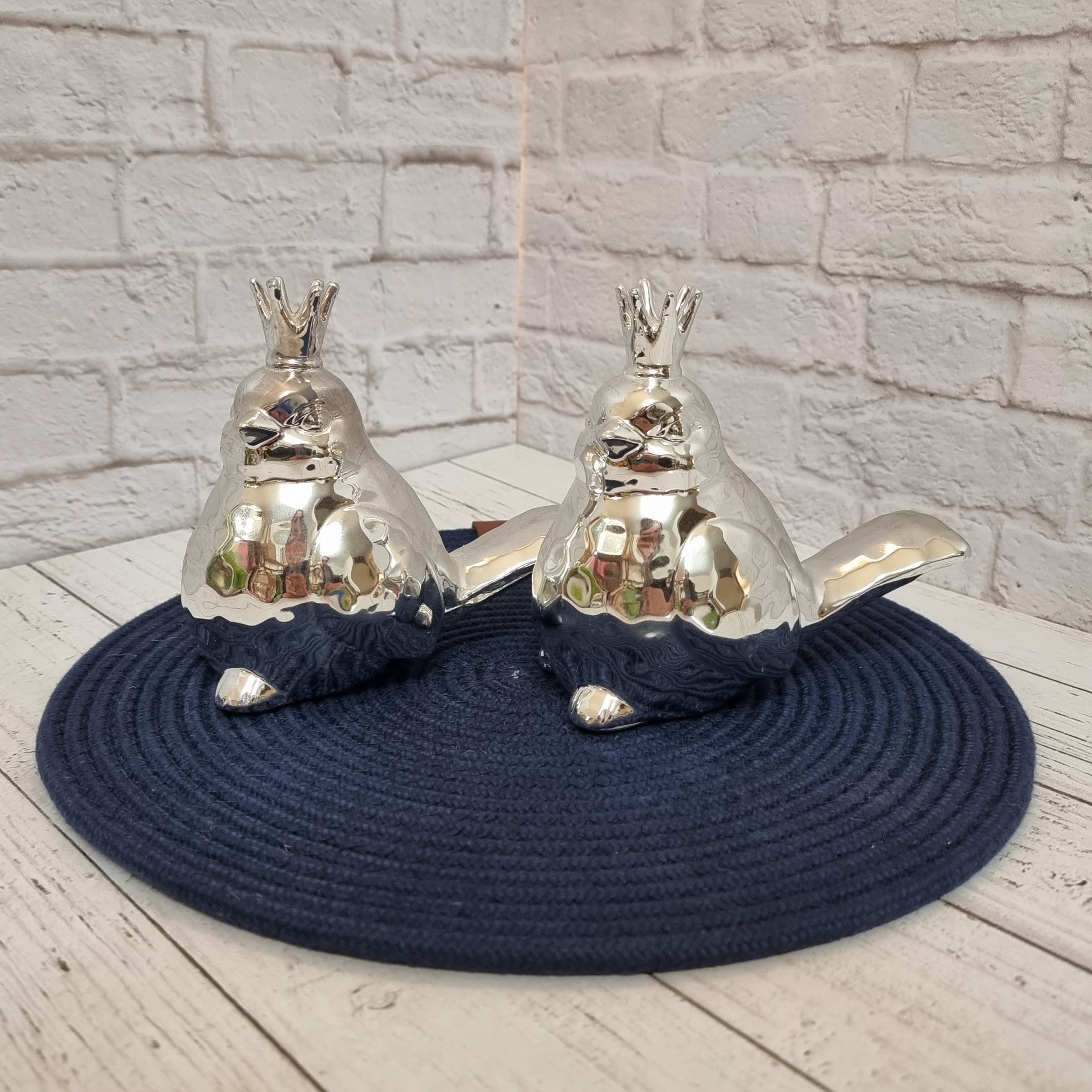 مجسمه گنجشک تاج دار سرامیکی نقره ای آینه ای