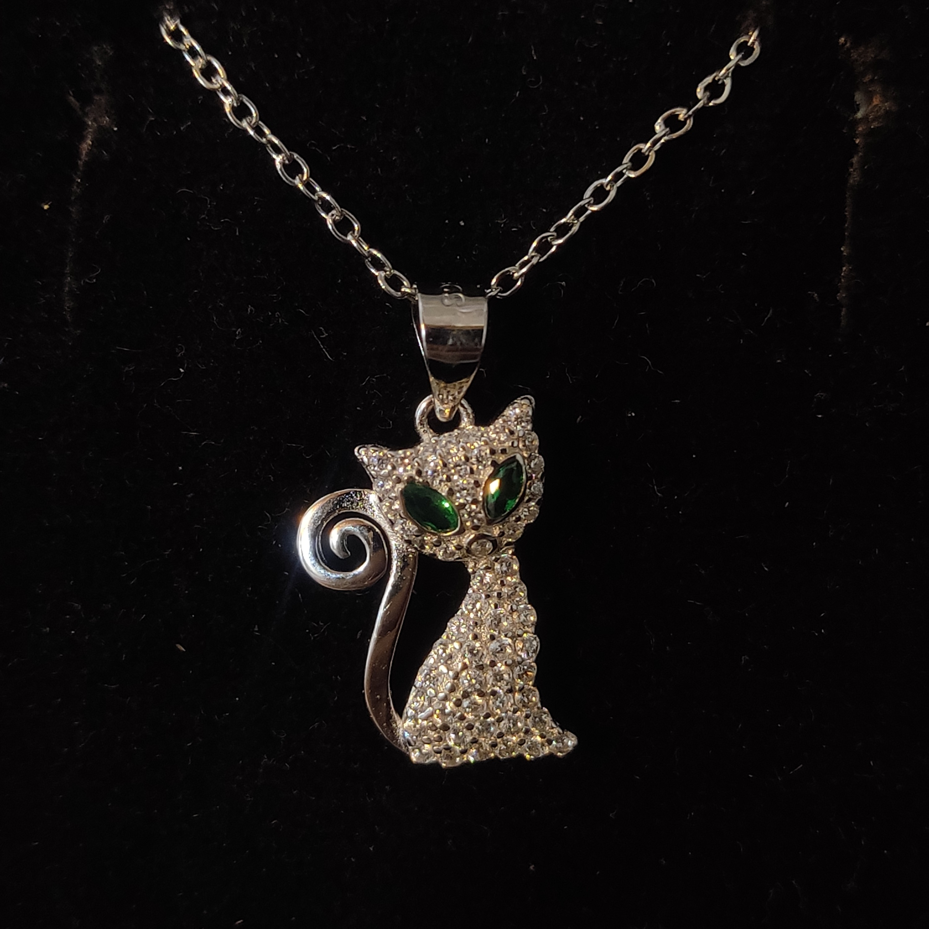 مدال نقره خارجی مدل گربه چشم سبز