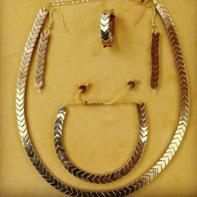 حدید، در چهار رنگ ودر دو مدل 