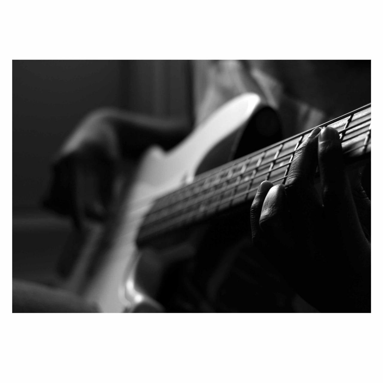 تابلو شاسی مدل گیتار B06