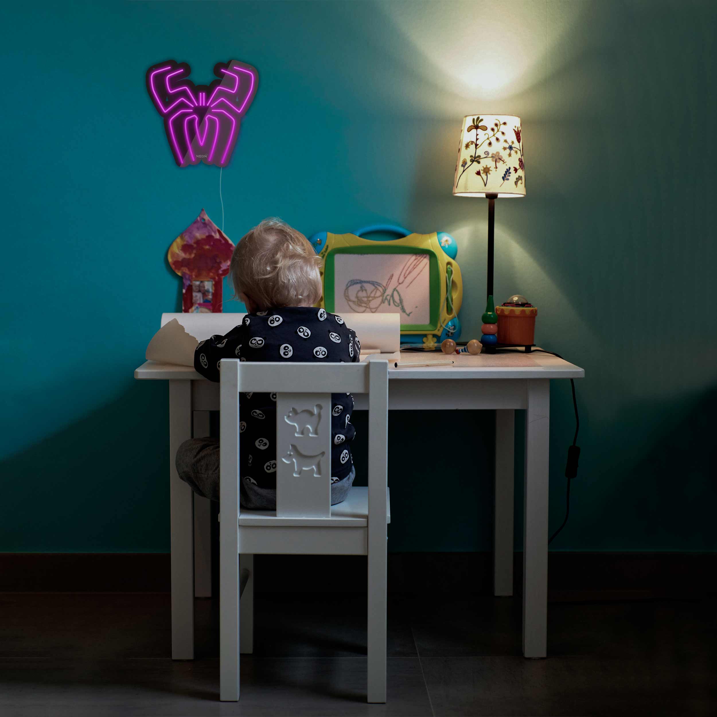 چراغ دیواری نئون دیزاین مدل Spider-BL_PR