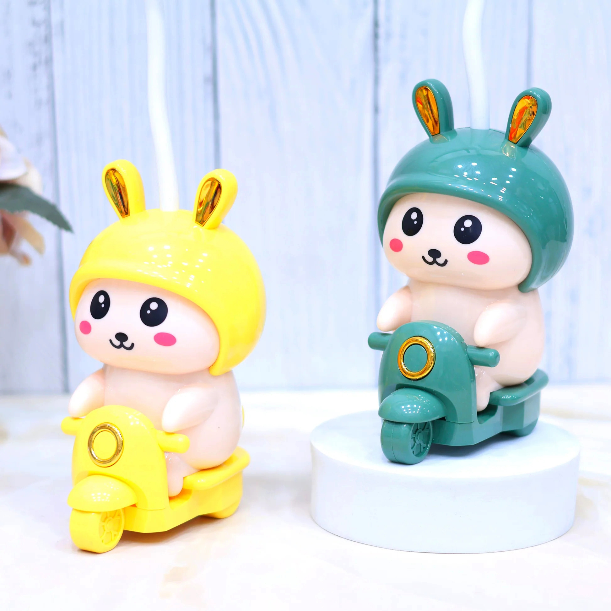 چراغ مطالعه تراش دار طرح خرگوش موتورسیکلت سوار