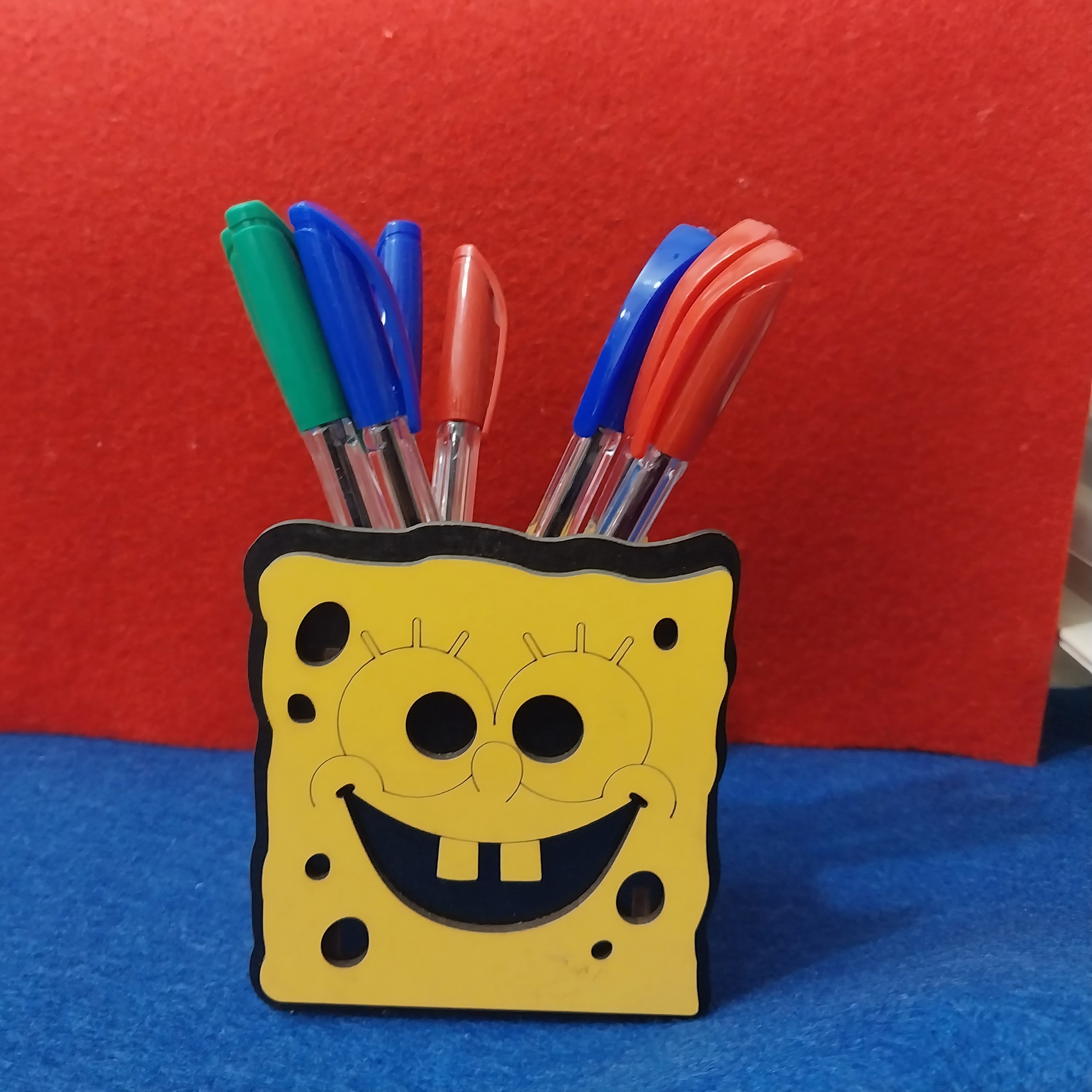 جامدادی رو میزی طرح باب اسفنجی 