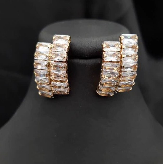 گوشواره جواهری زیبا و شیک با کیفیت بالا