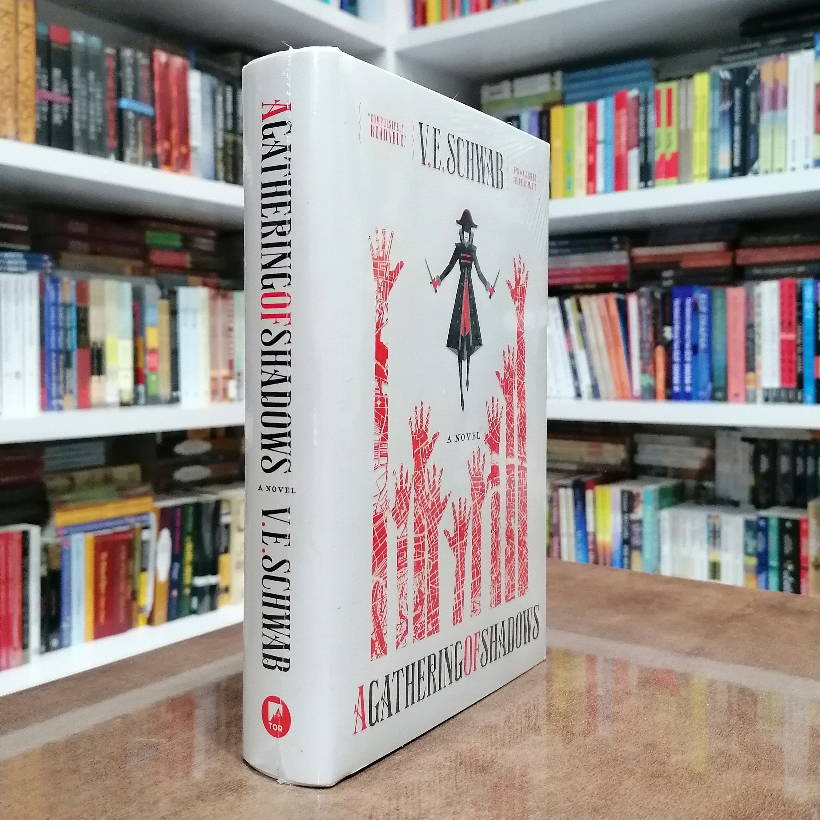 کتابA Gathering of Shadows - Shades of Magic 2 اثر V E Schwab