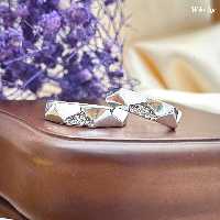 حلقه ست  نقره روکش طلا عیار 925 جواهری دارای فاکتور معتبر کارگاه نقره سازی و  بدون مو زنی با طلا 