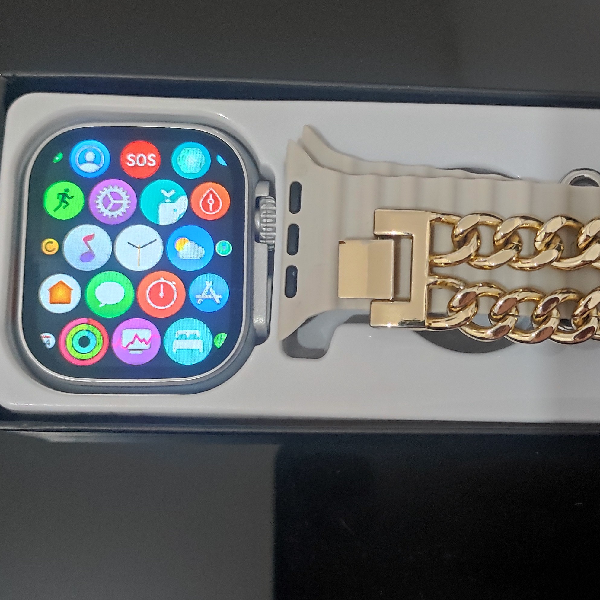 ساعت هوشمند مدل اپل 900 اولترا بند کارتینر طلایی ثابت با بند اضافه 