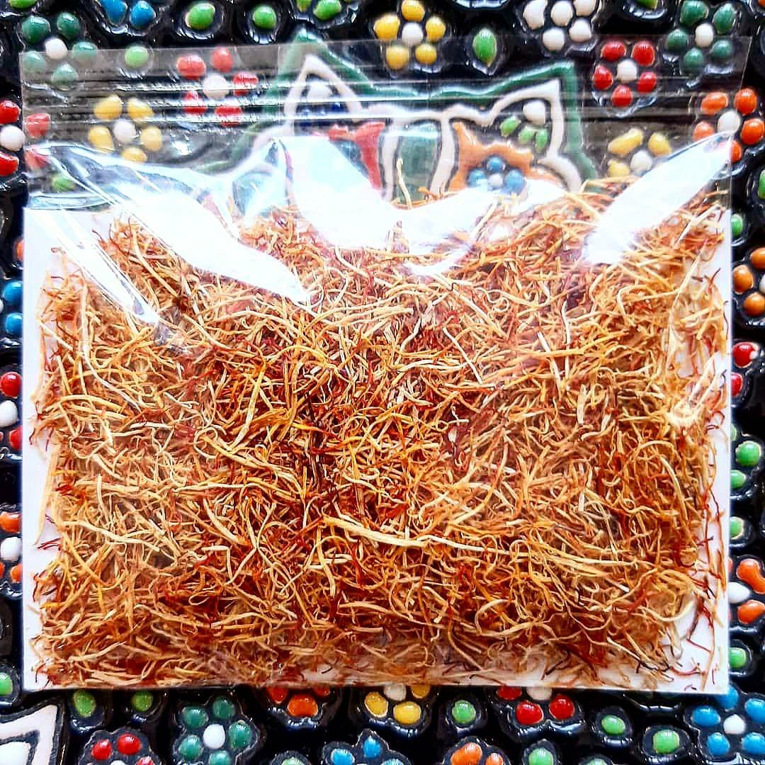 ریشه زعفران درجه یک با رنگدهی و عطر و طعم عالی (5.5 مثقالی )