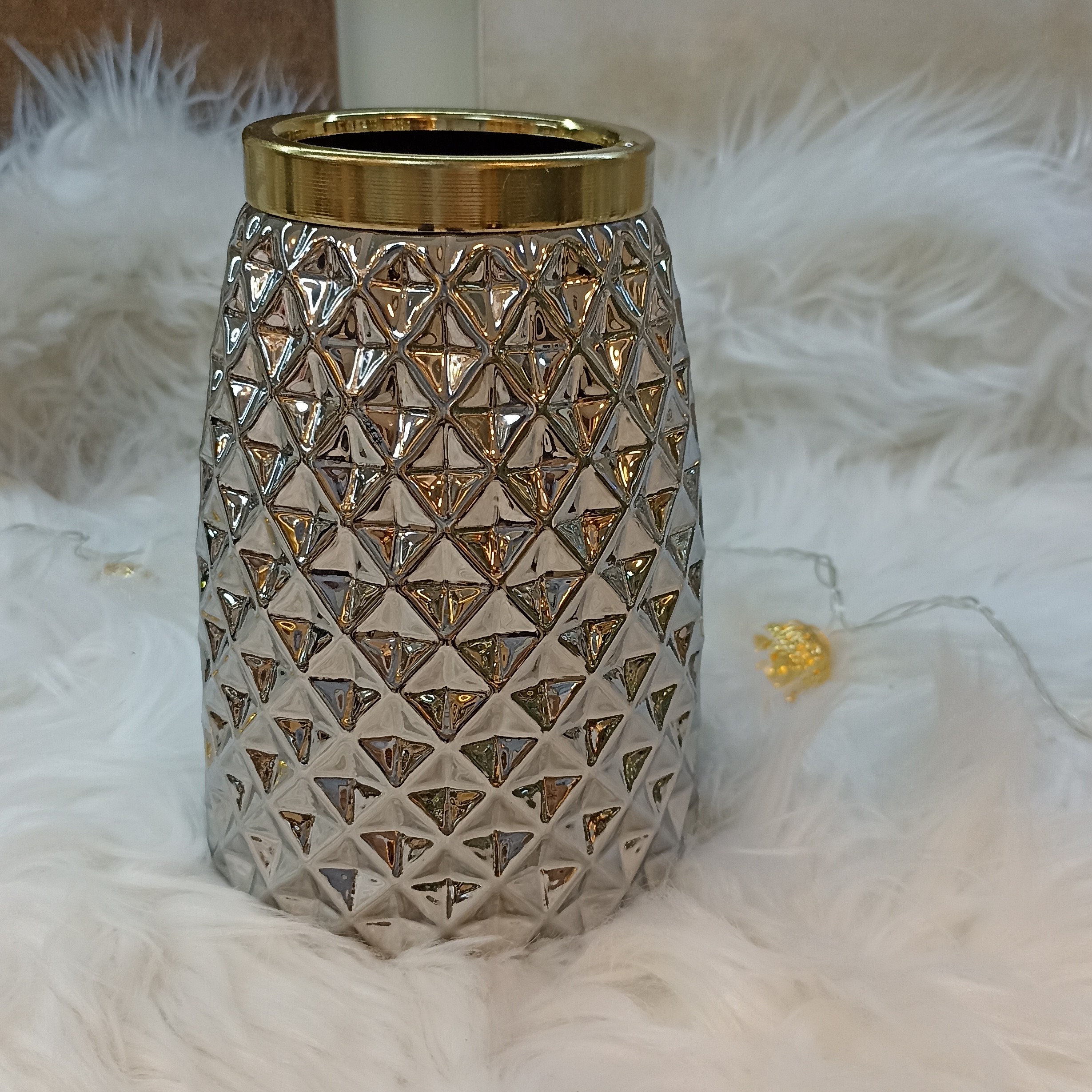 گلدان شیشه ای مدل لاوان رنگ نقره ایی