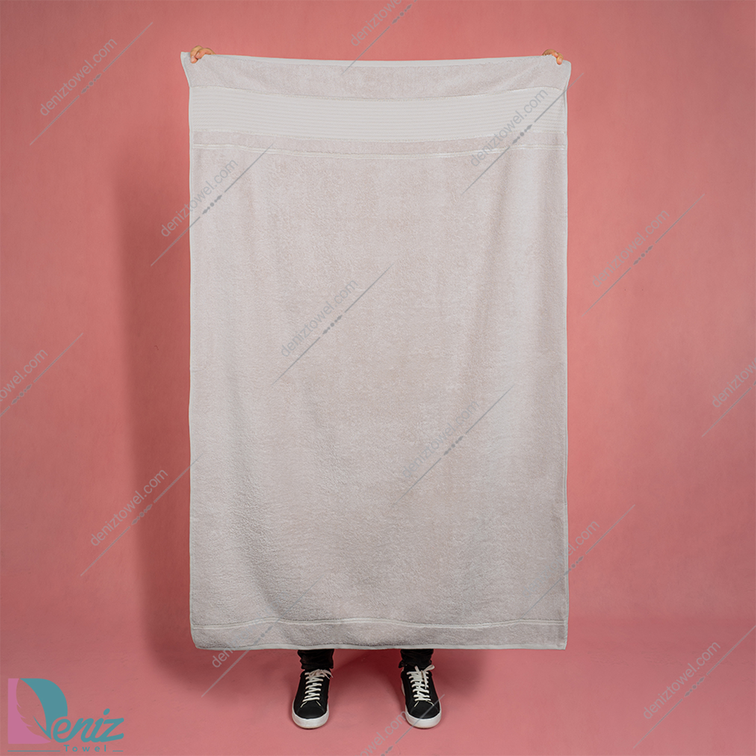 حوله حمامی طرح ژولیت رنگ کرم