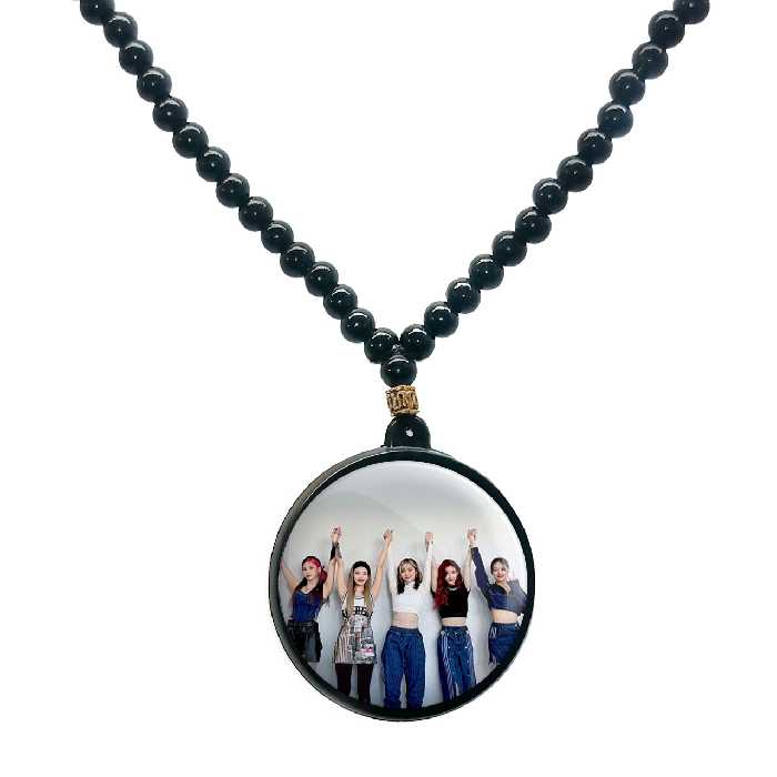 گردنبند پرمانه طرح بلک پینک کد pmd.17953 مدل دو طرفه