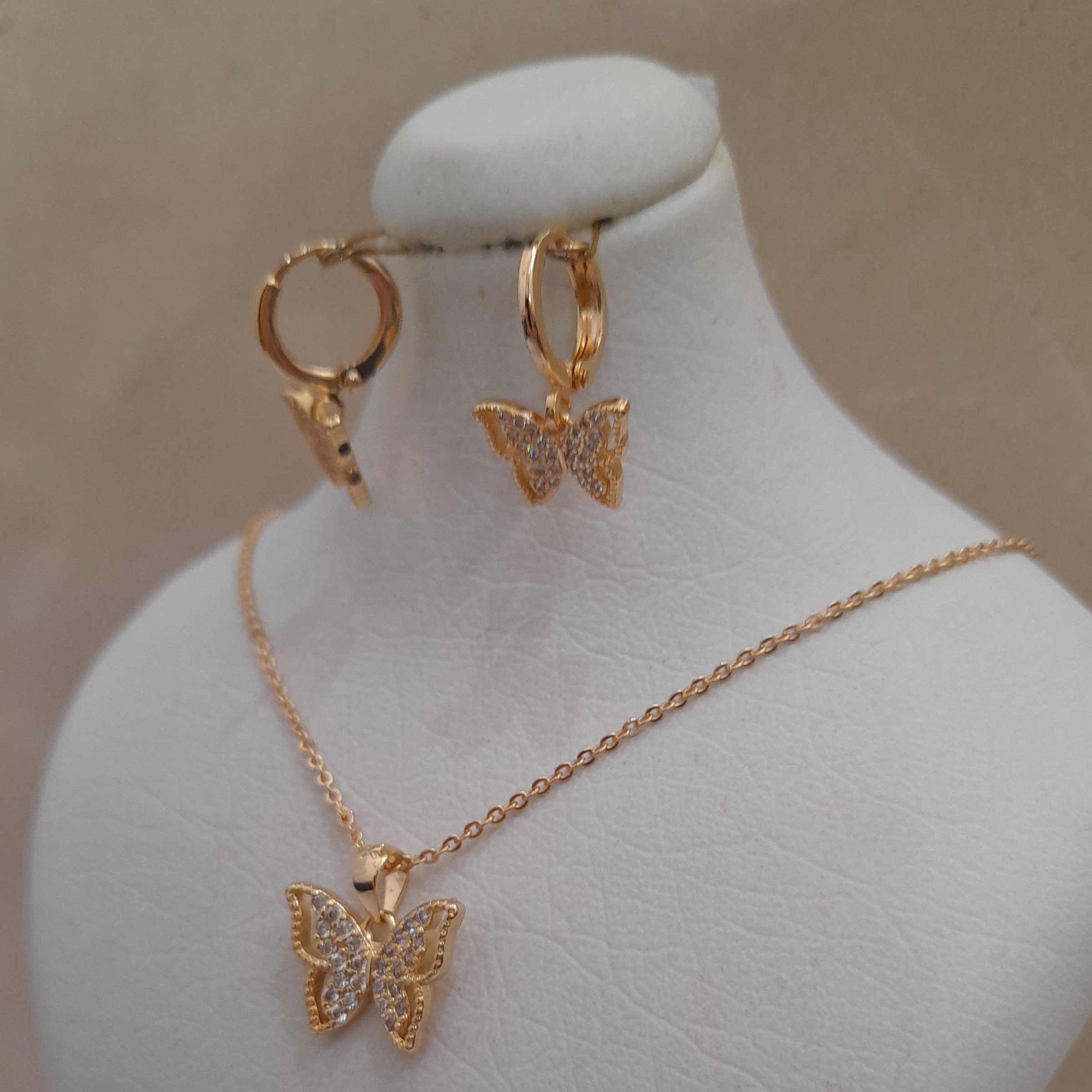 نیم ست پروانه ای برندYX