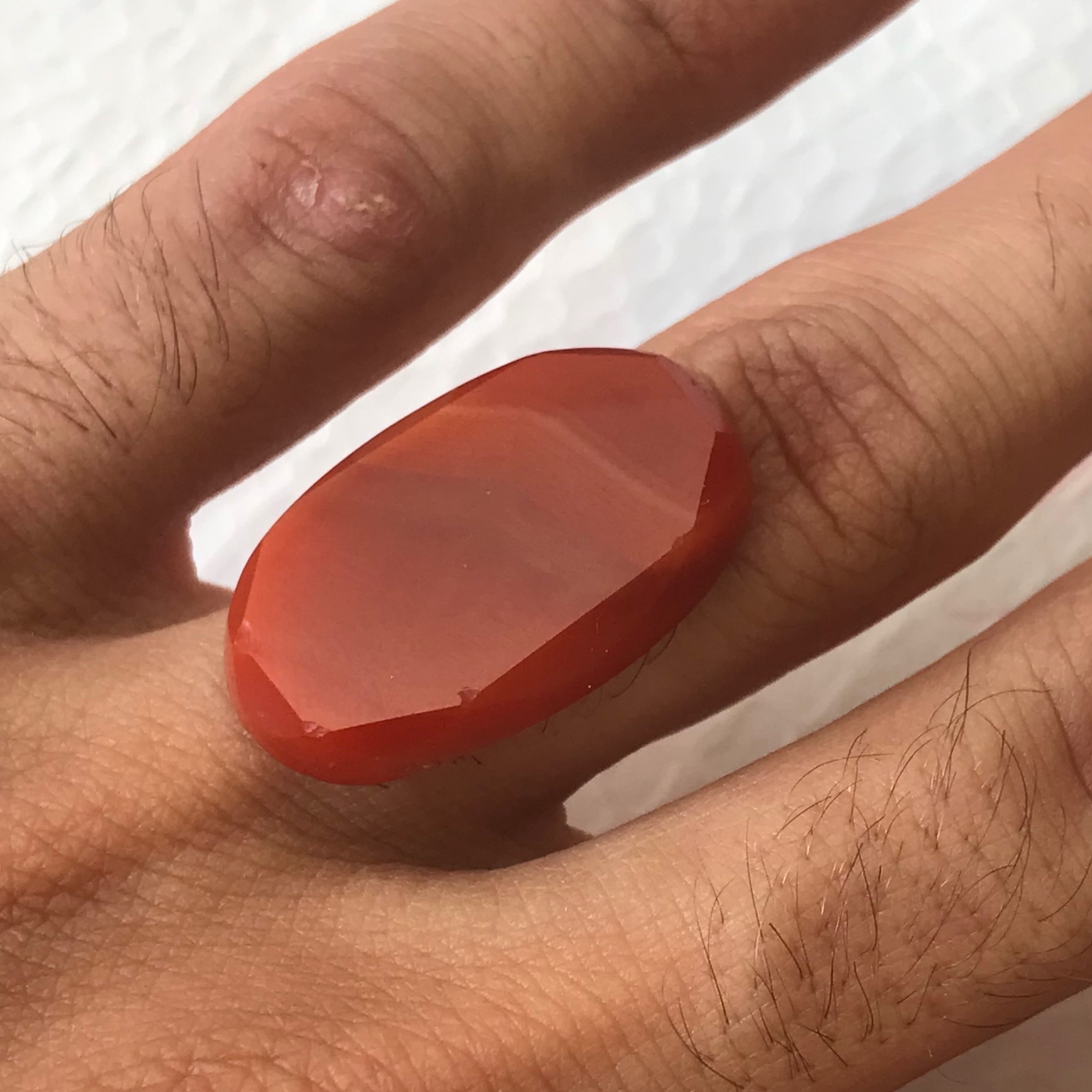 عقیق سلیمانی درشت با تراش نیمه جواهری