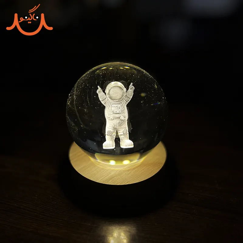 گوی کریستالی چراغدار فضانورد قطر 8 سانتی متر