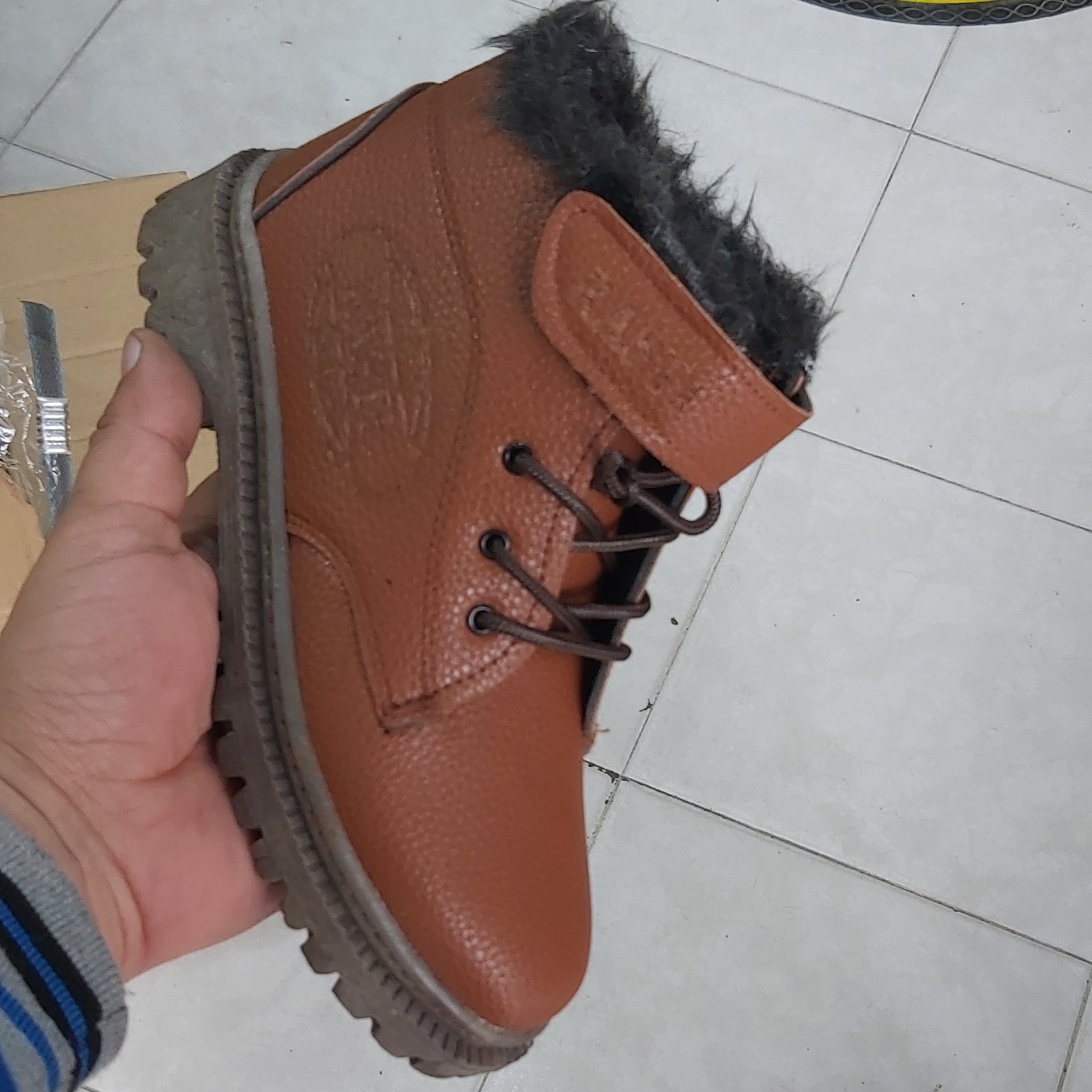 نیم بوت پسرانه(حراج فصلی)