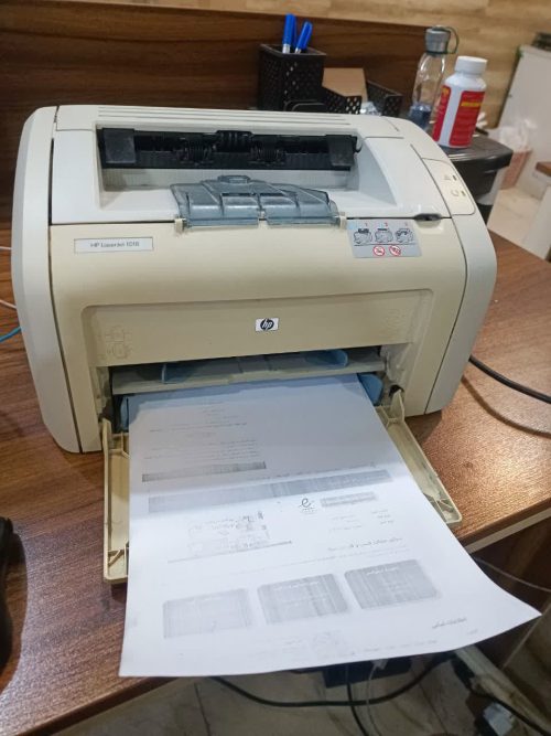 پرینتر hp 1018 سالم (نیازمند سرویس)