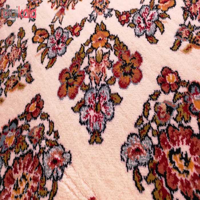 فرش ماشینی زمرد مشهد مدل دیبا زمینه کرم