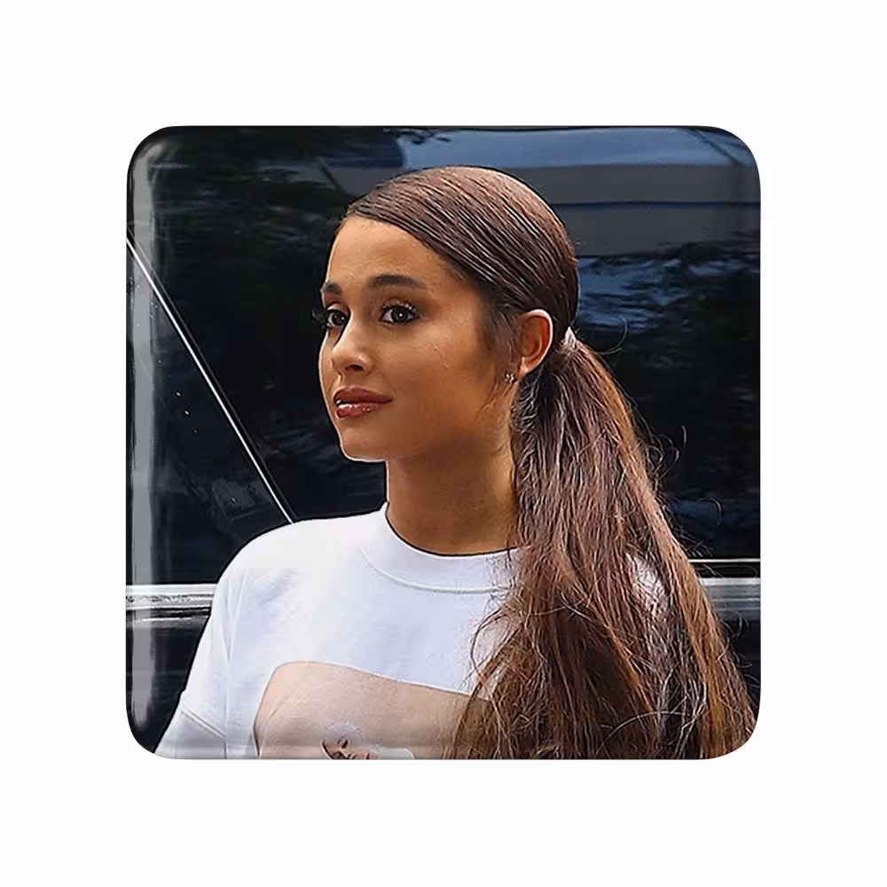 پیکسل خندالو مدل آریانا گرانده Ariana Grande کد 19068