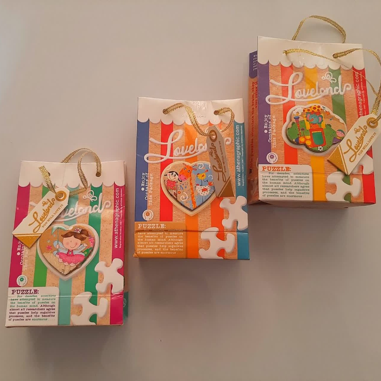 پازل رگلامی کادویی طرح فانتزی وزیبا جنس مقوایی  سایز کوچک 